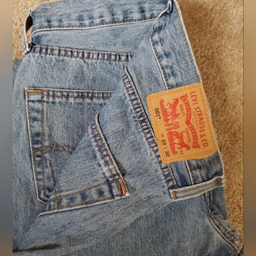 Levis 501 NWOT 33X30